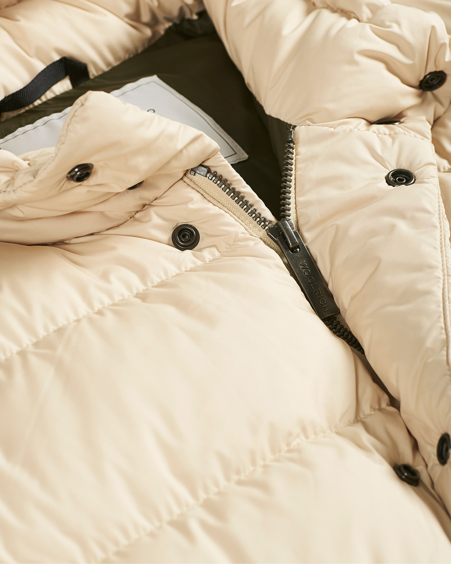Men | Coats & Jackets | Woolrich | Sierra Hooded Puffer Jacket Oat