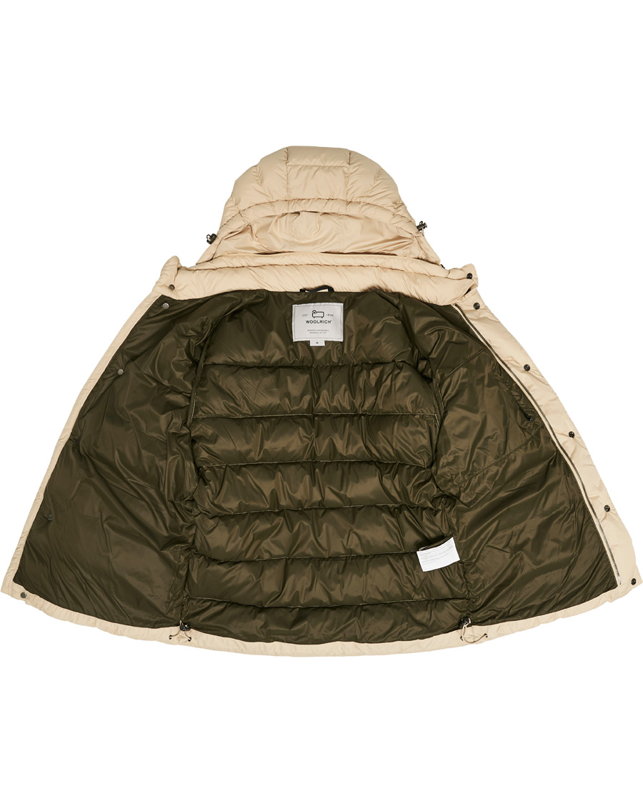 Men | Coats & Jackets | Woolrich | Sierra Hooded Puffer Jacket Oat