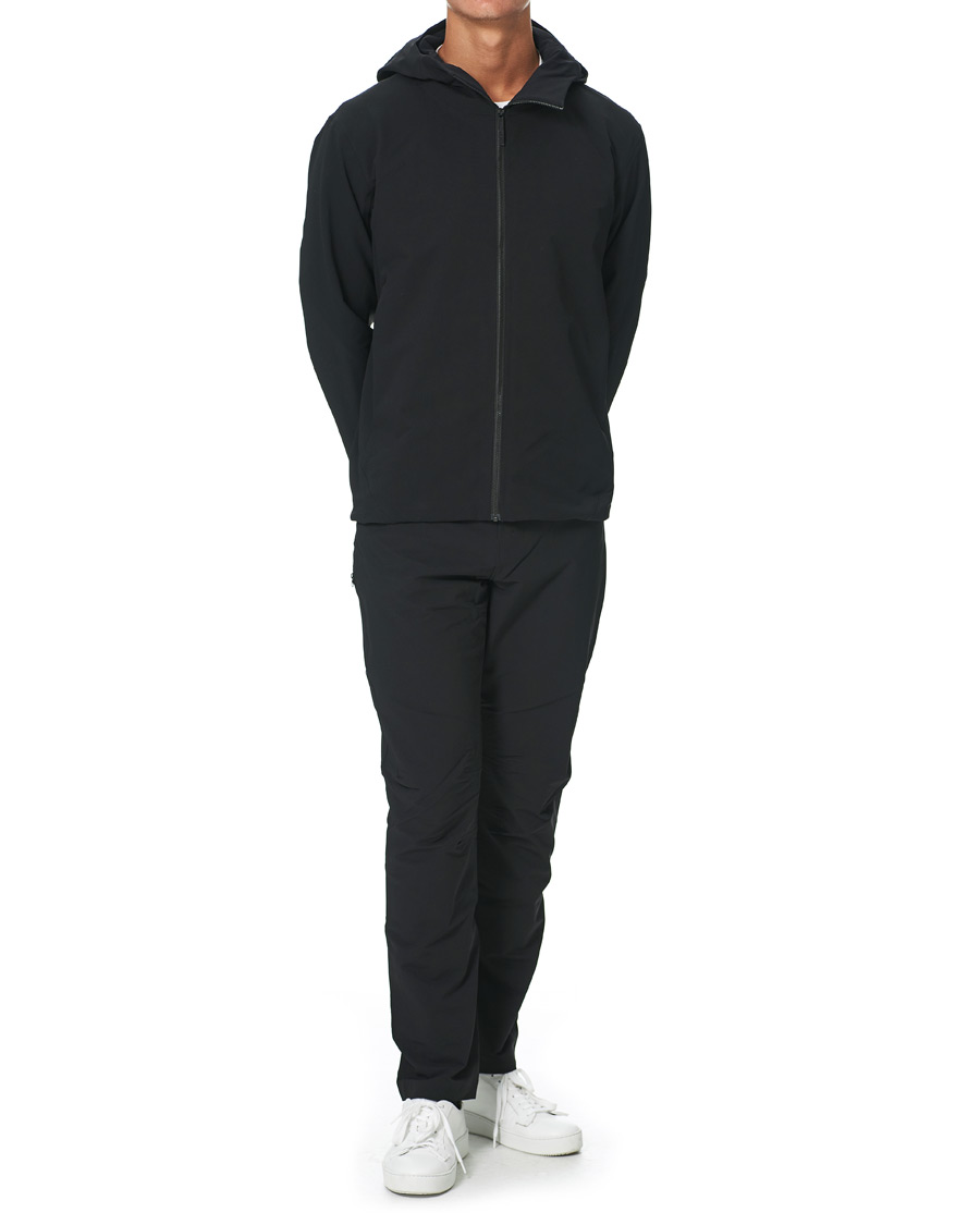Men | Coats & Jackets | Arc'teryx Veilance | Isogon MX Hooded Jacket Black
