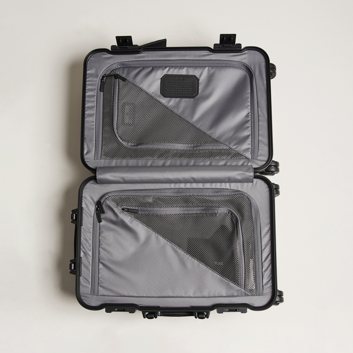 Men | Bags | TUMI | International Carry-on Aluminum Trolley Matte Black