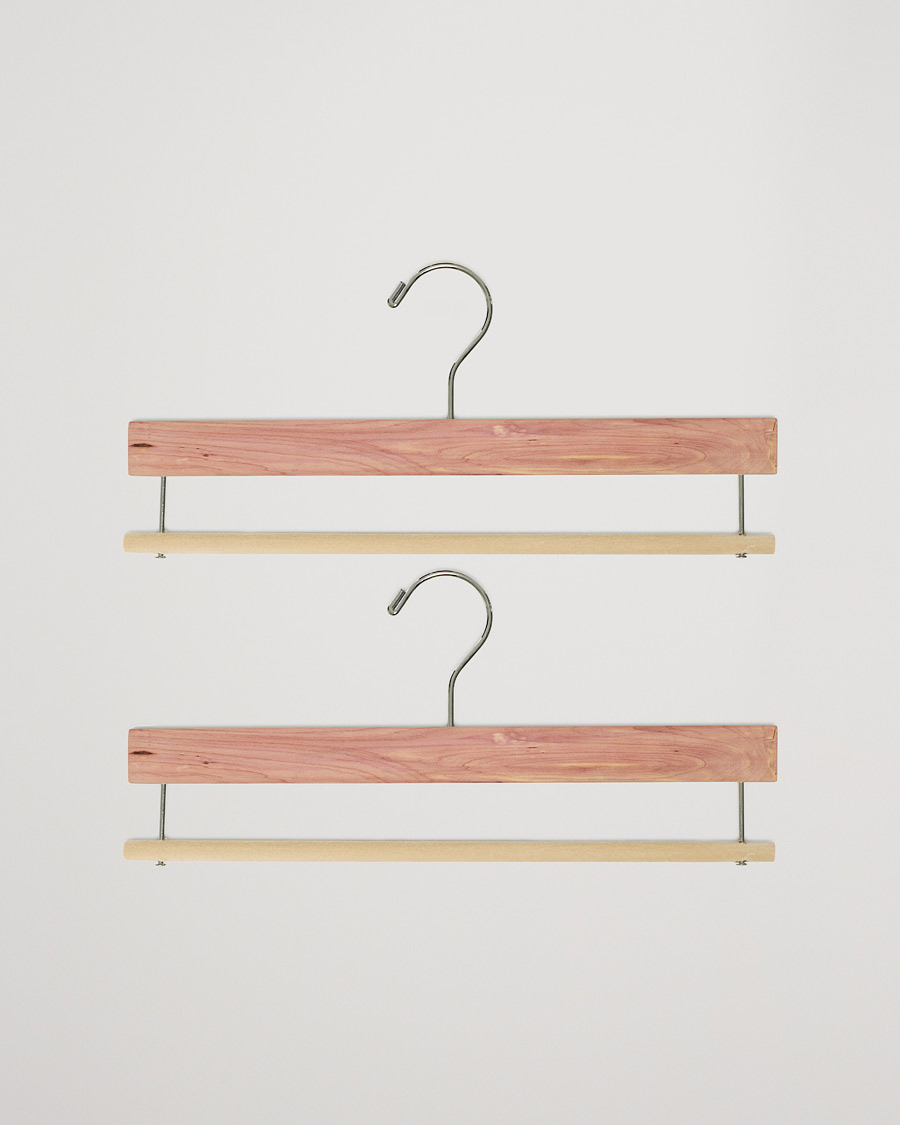 Men | Care with Carl 2-Pack Cedar Wood Trouser Hanger | Care with Carl | 2-Pack Cedar Wood Trouser Hanger