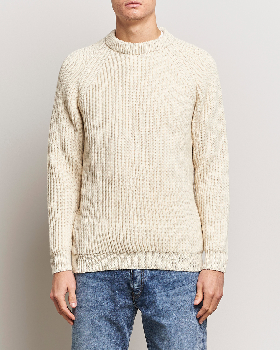 Men | Sweaters & Knitwear | Gloverall | Fisherman Rib Chunky Wool Crew Neck Ecru