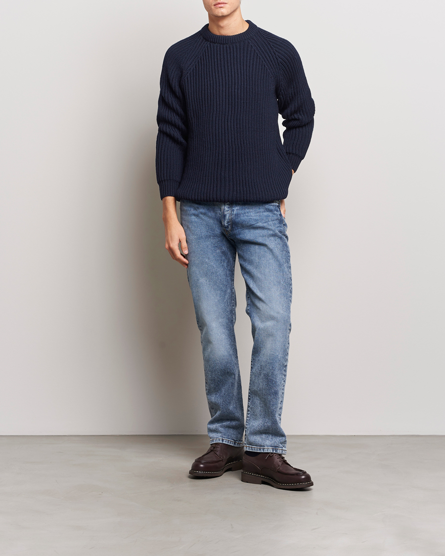 Men | Sweaters & Knitwear | Gloverall | Fisherman Rib Chunky Wool Crew Neck Navy