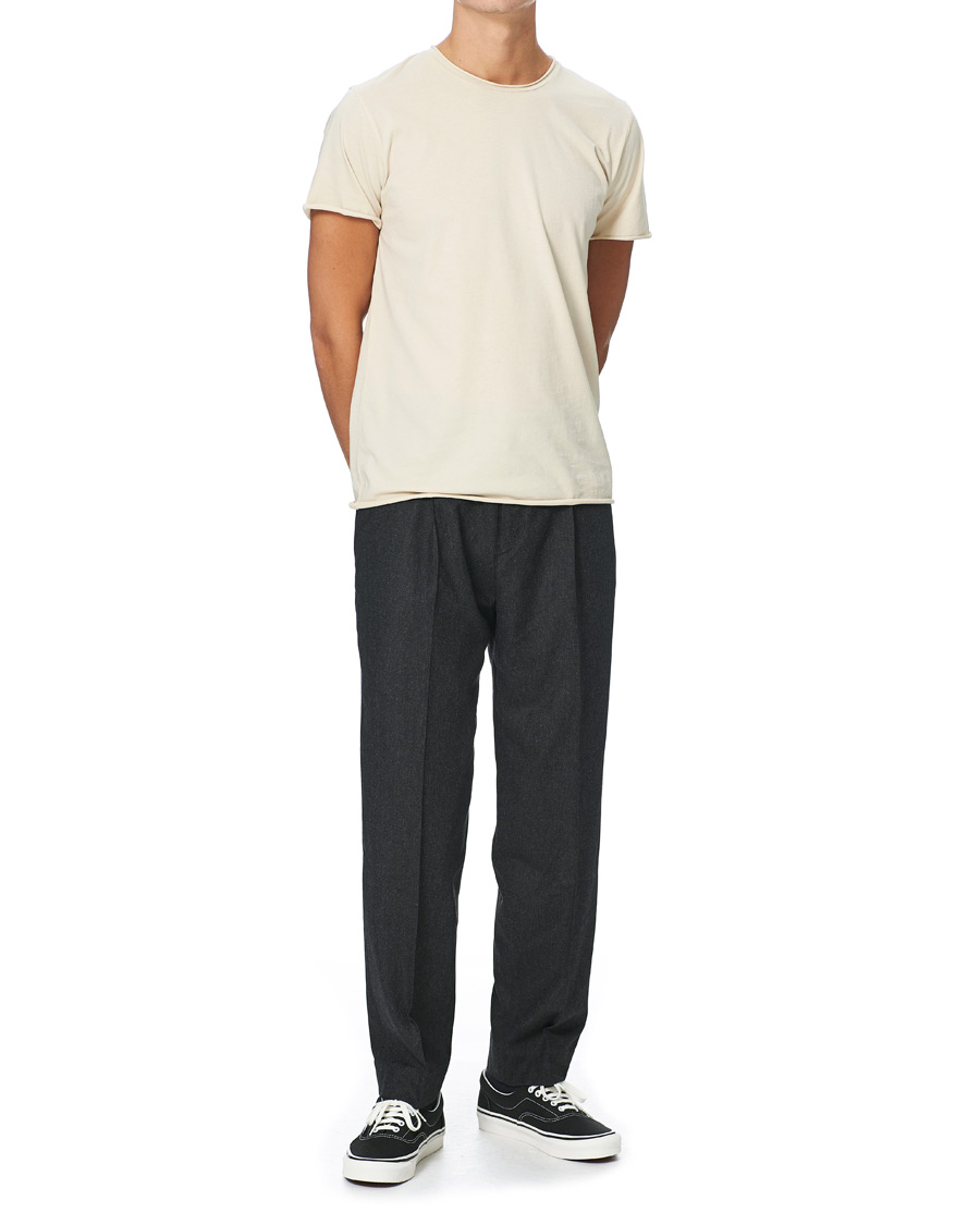 Men | T-Shirts | Filippa K | Roll Neck Tee Soft Beige