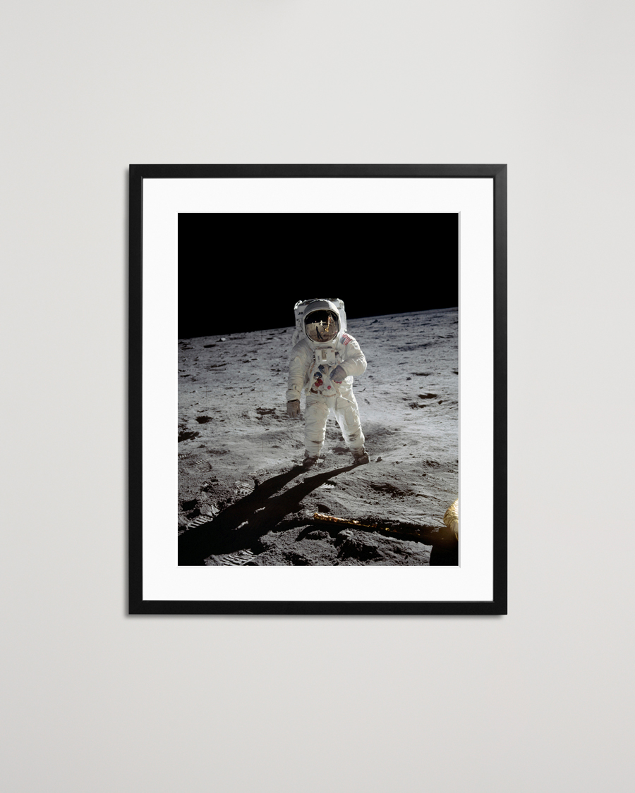 Men | Posters | Sonic Editions | Framed Buzz Aldrin On The Moon