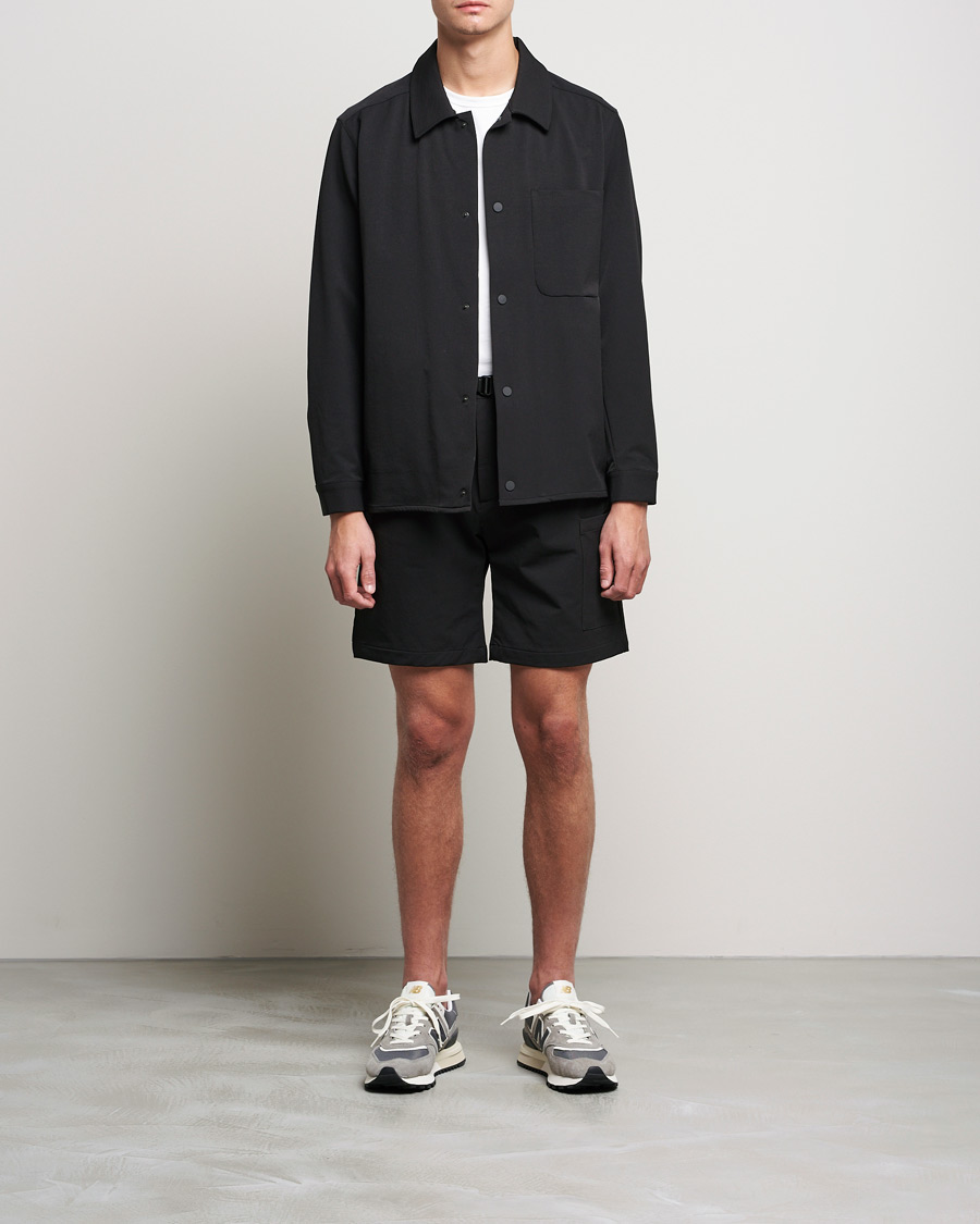 Men | Shorts | J.Lindeberg | Ralf Tech Cargo Shorts Black