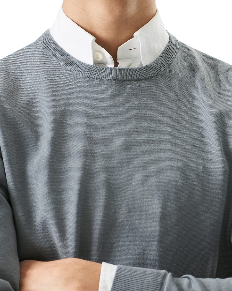 Men | Sweaters & Knitwear | Tiger of Sweden | Nichols Extra Fine Merino Crew Neck Steel Grey