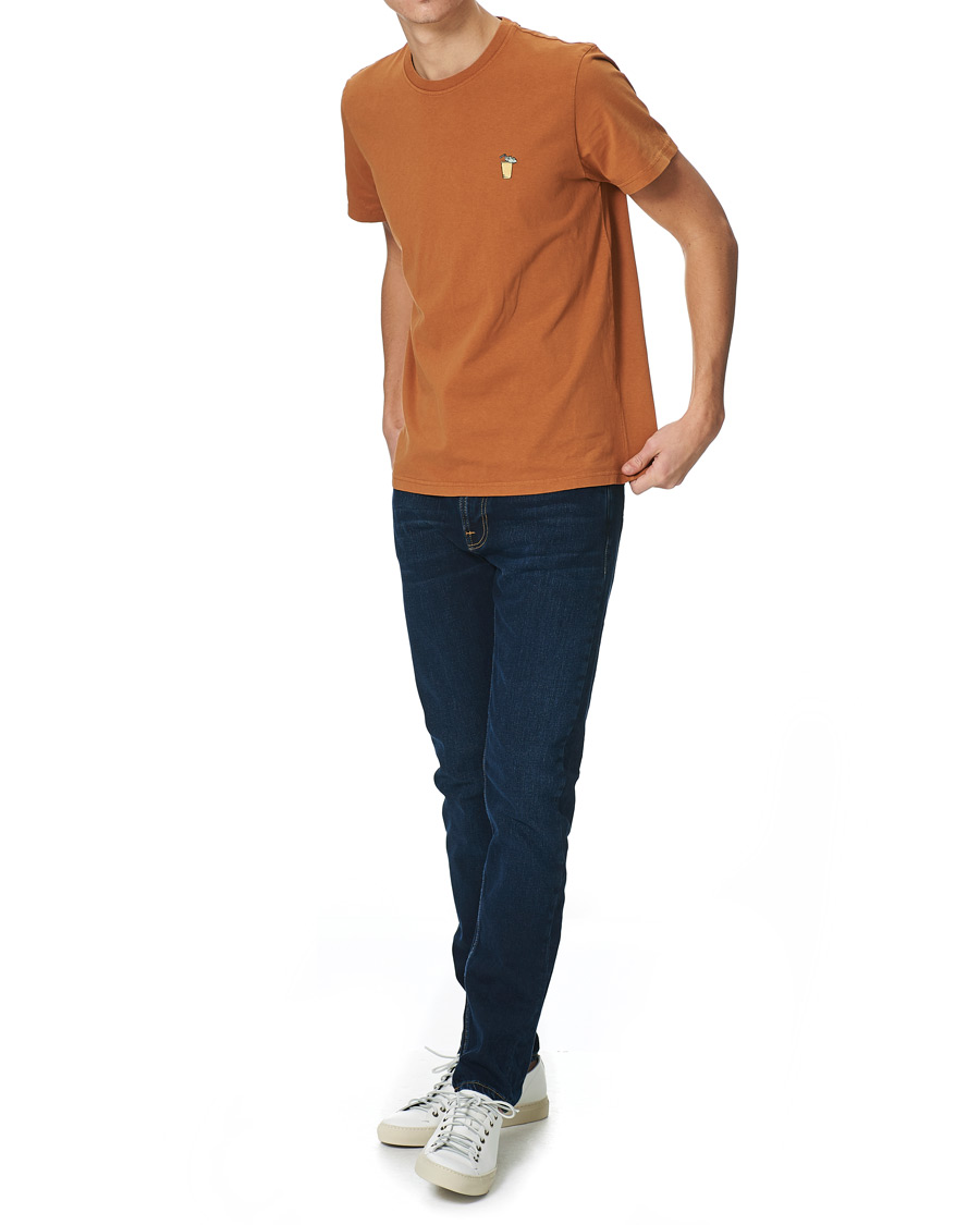 Men | T-Shirts | Nudie Jeans | Roy Drink Crew Neck Tee Burnt Orange