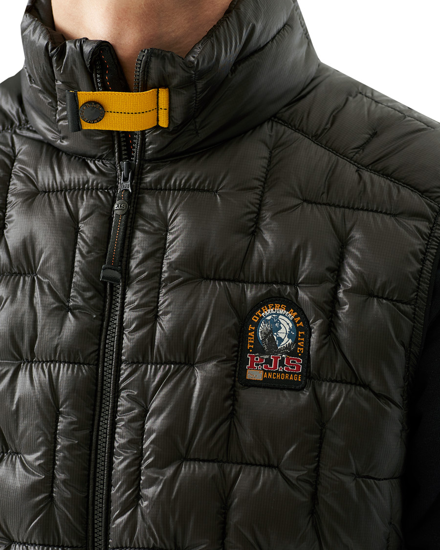 Men | Coats & Jackets | Parajumpers | Sirius Lightweight Vest Black
