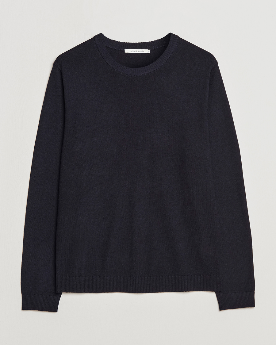 Men | Sweaters & Knitwear | A Day's March | Álagon Merino Crew Navy