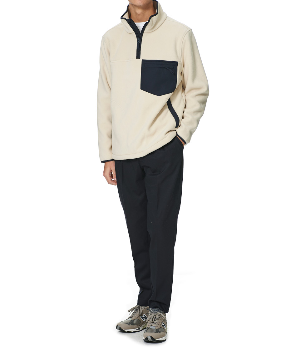 Men | Sweaters & Knitwear | A Day's March | Blackälven Microfleece Half Zip Sand