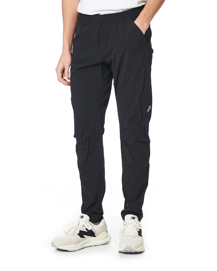 Men | Trousers | Peak Performance | Tech Light Wowen Pant Black