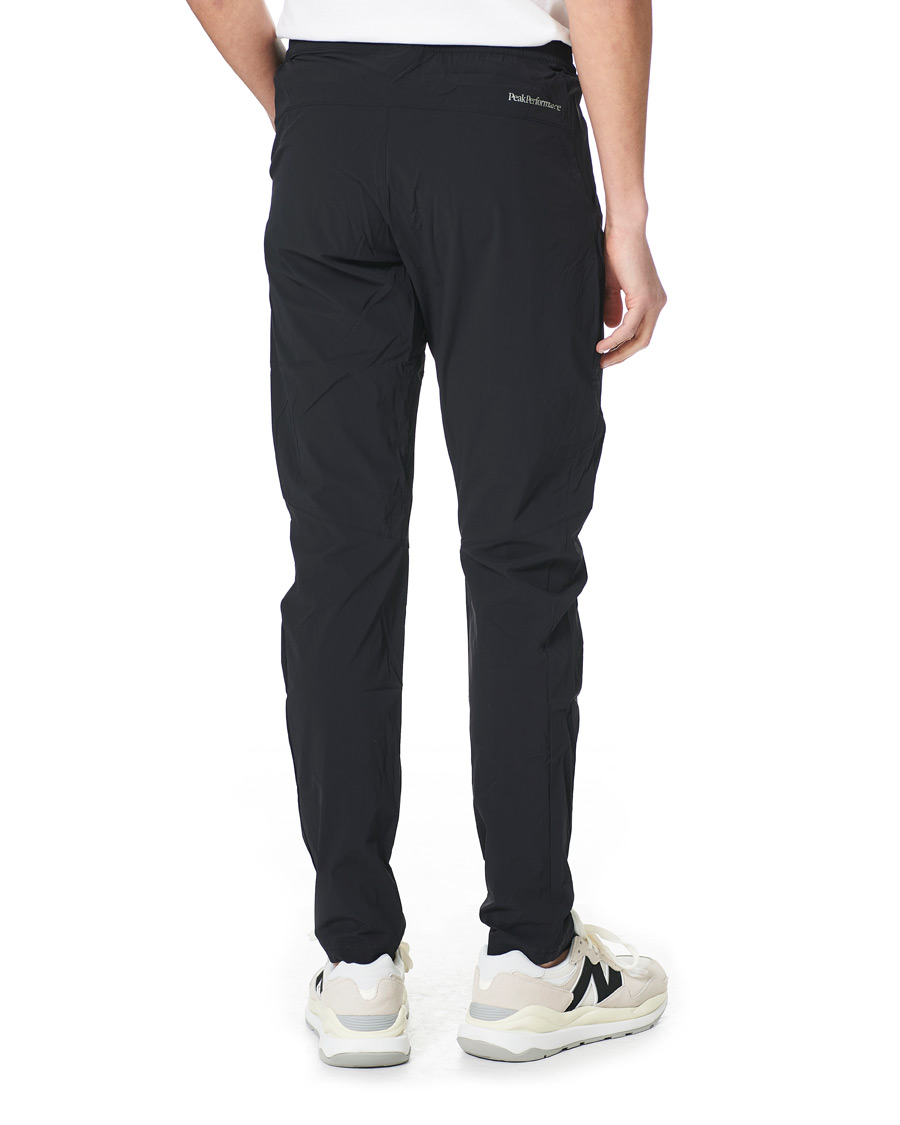 Men | Trousers | Peak Performance | Tech Light Wowen Pant Black