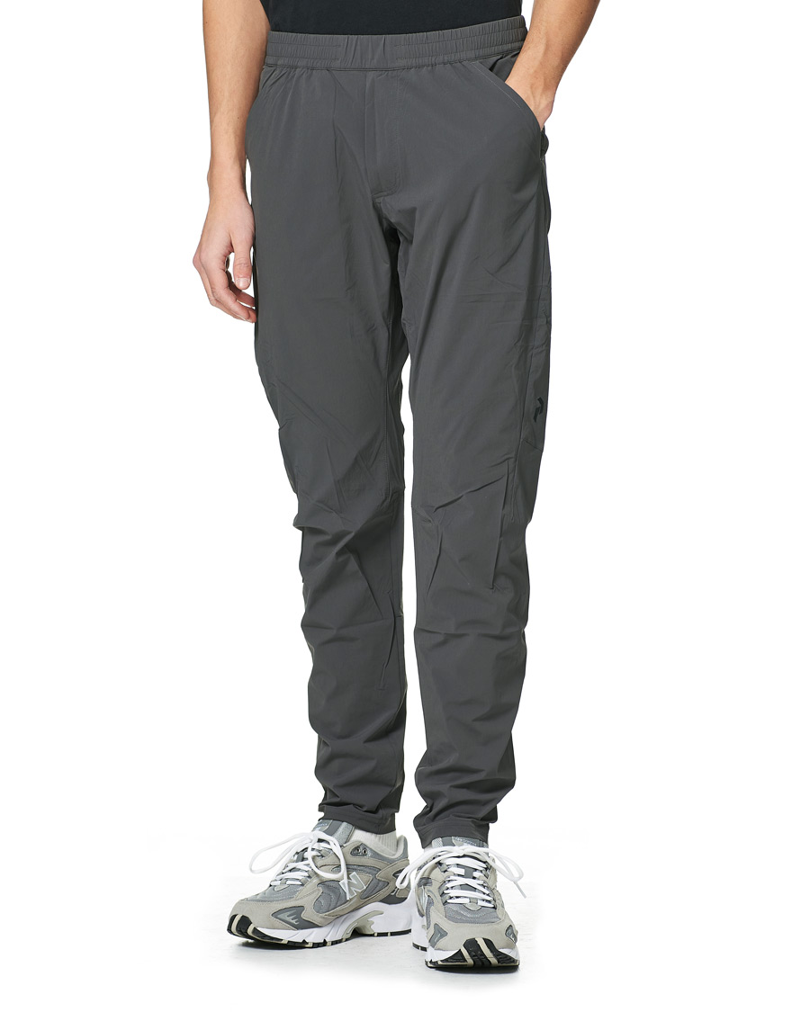 Men | Trousers | Peak Performance | Tech Light Wowen Pant Motion Grey
