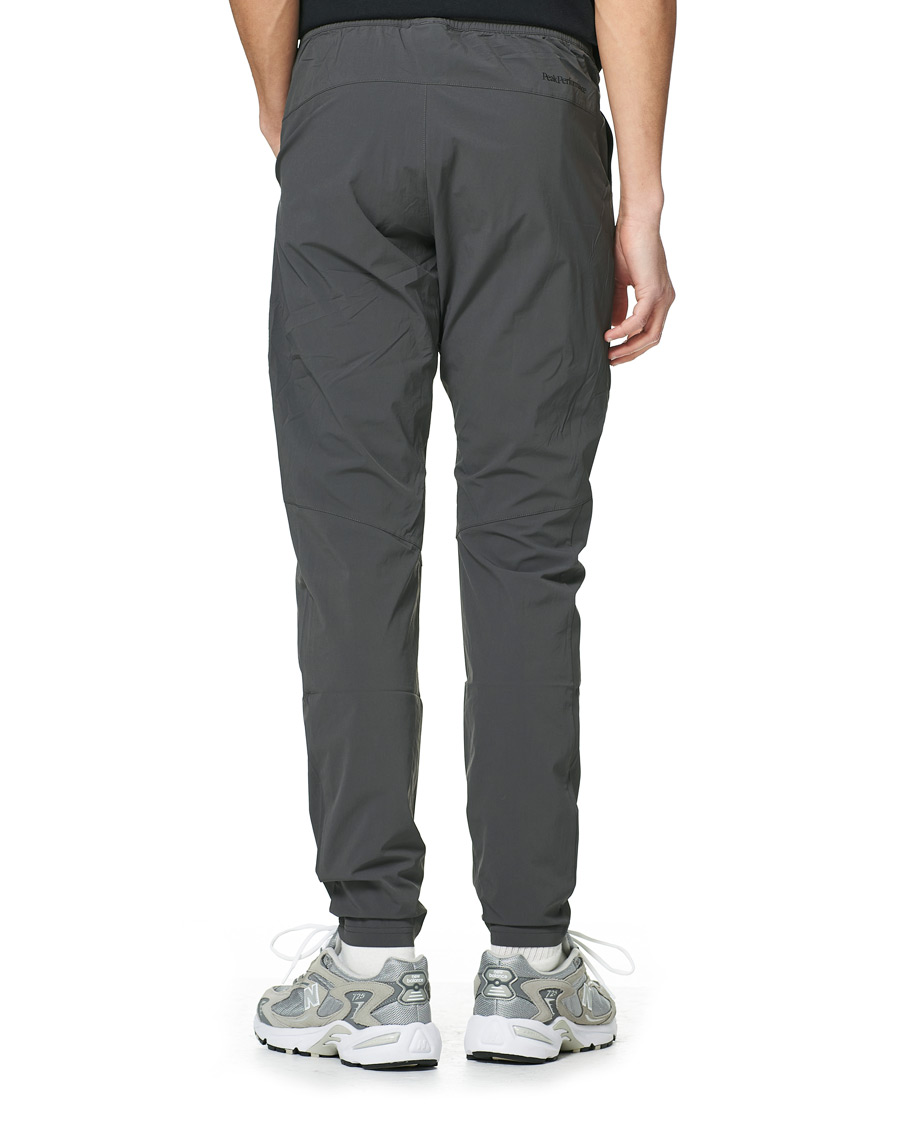 Men | Trousers | Peak Performance | Tech Light Wowen Pant Motion Grey