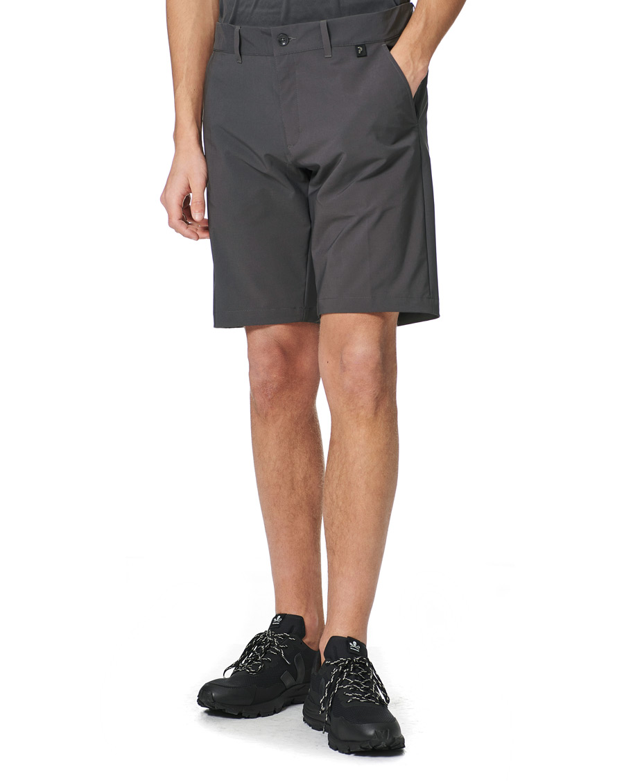 Men | Shorts | Peak Performance | Flier Shorts Motion Grey