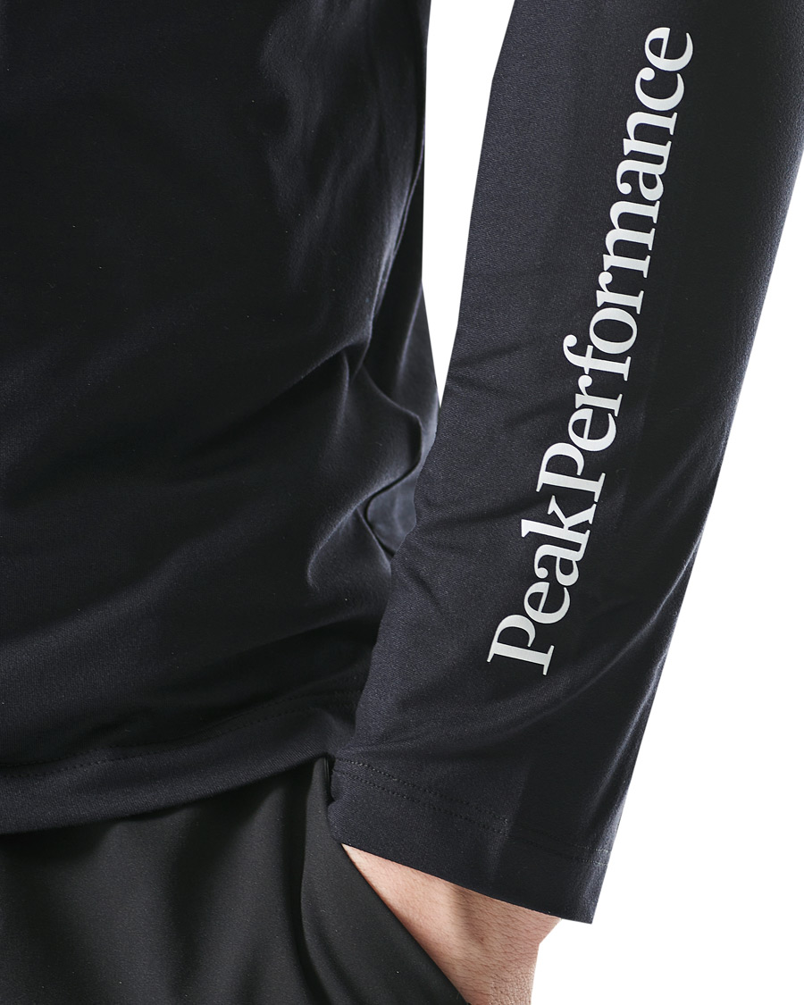 Men | T-Shirts | Peak Performance | Chase Half Zip Long Sleeve Tee Black