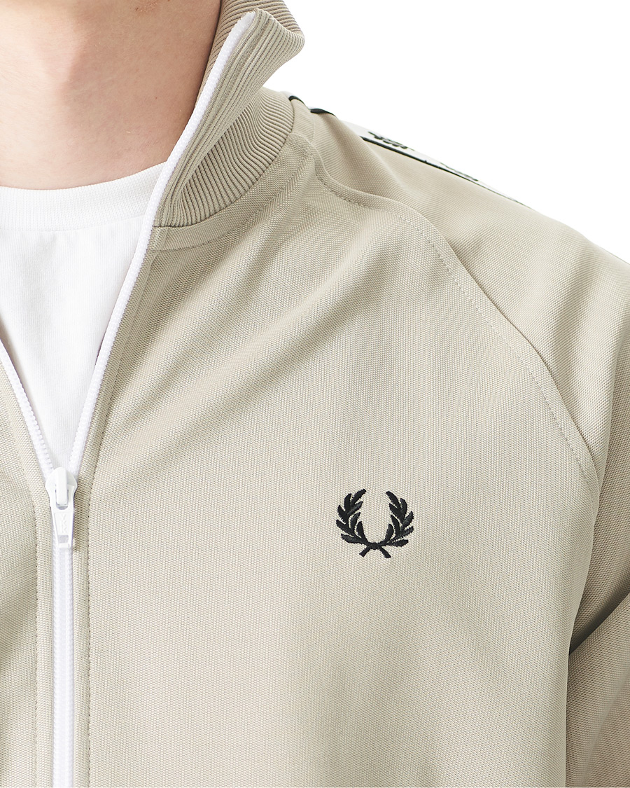 Men | Sweaters & Knitwear | Fred Perry | Taped Track Jacket Light Oyster