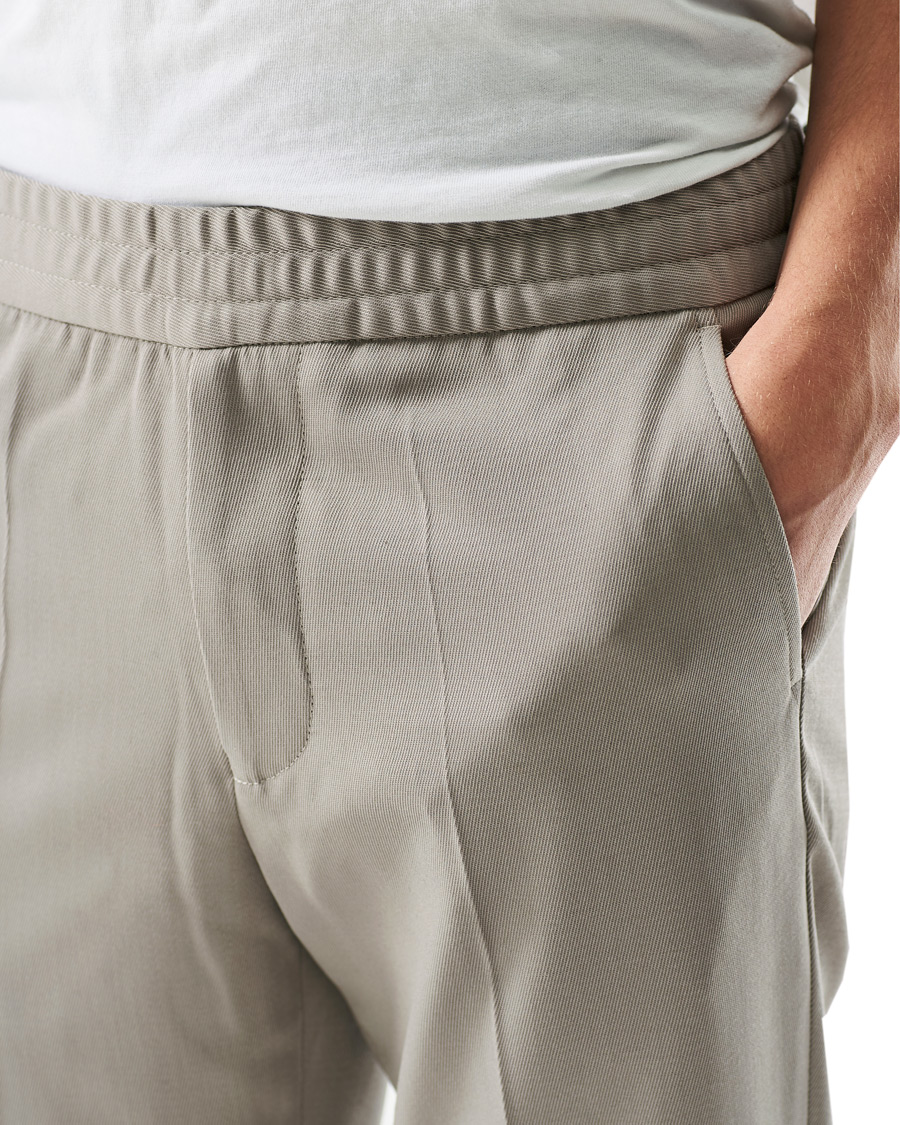 Men | Trousers | Filippa K | Terry Cropped Trousers Light Taupe