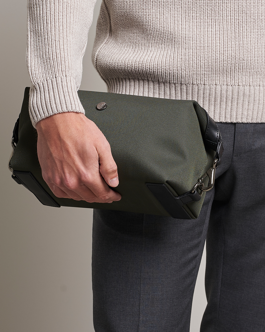 Men | Mismo M/S Nylon Washbag Skagerrak/Black | Mismo | M/S Nylon Washbag Skagerrak/Black