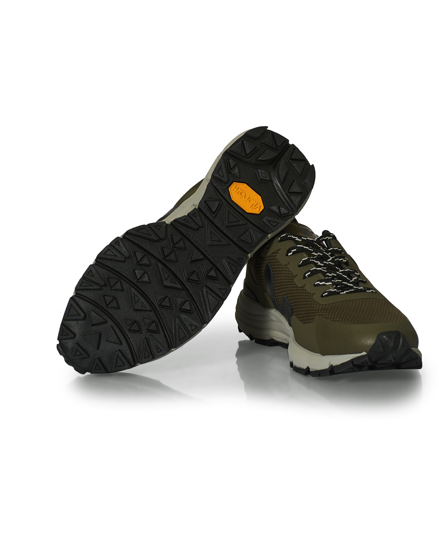 Men | Veja Dekkan Vibram Running Sneaker Khaki/Black | Veja | Dekkan Vibram Running Sneaker Khaki/Black