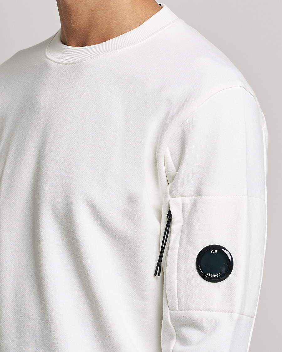 Men | Sweaters & Knitwear | C.P. Company | Diagonal Raised Fleece Lens Sweatshirt White