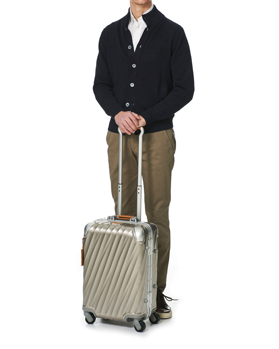 Men | TUMI International Carry-on TitaniumTrolley Titanium | TUMI | International Carry-on TitaniumTrolley Titanium