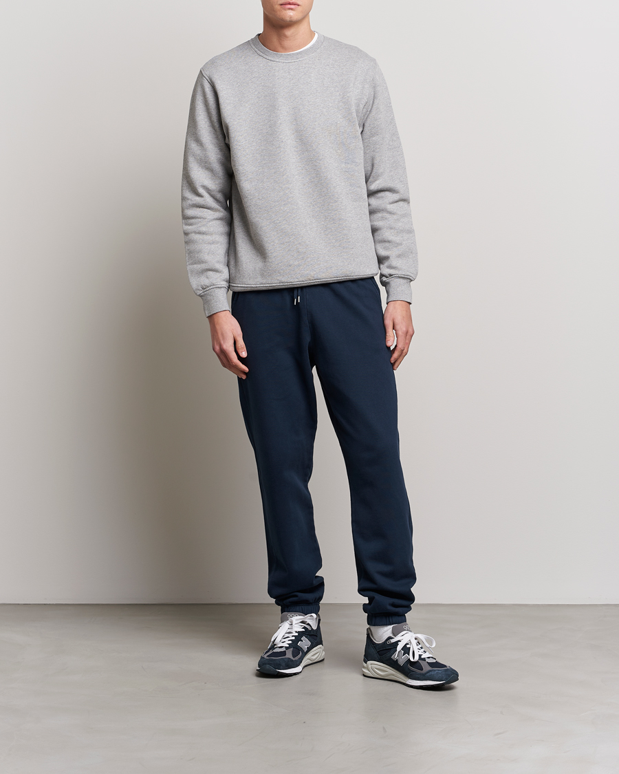 Men | Trousers | Colorful Standard | Classic Organic Sweatpants Navy Blue