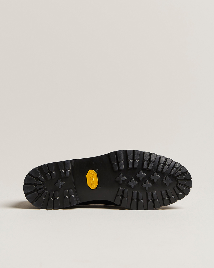 Men | Crockett & Jones x Tärnsjö Garveri Boston Milled Grain Vibram Cleated Sole Black Calf | Crockett & Jones x Tärnsjö Garveri | Boston Milled Grain Vibram Cleated Sole Black Calf
