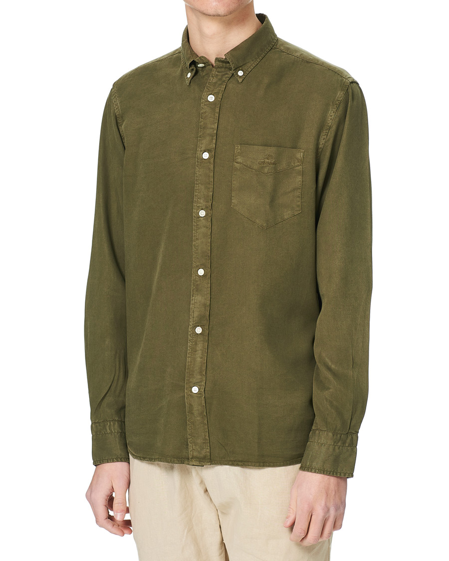 Men | Shirts | GANT | Regular Garment Dyed Lyocell Shirt Racing Green