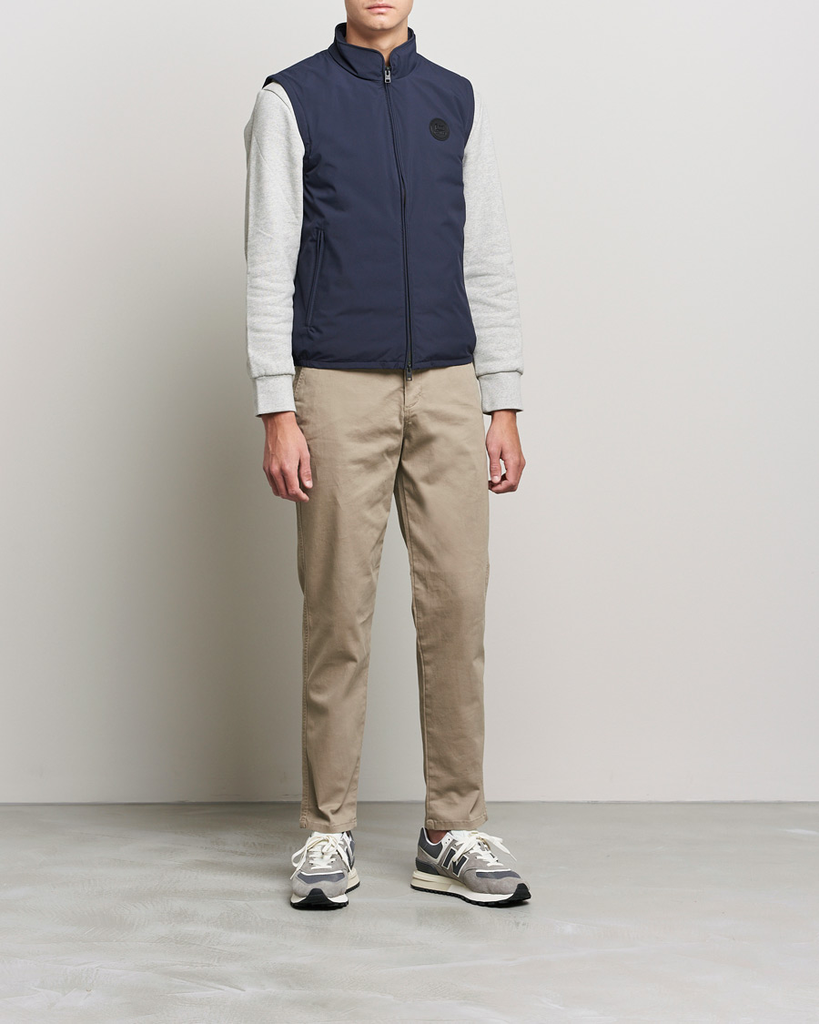 Men | Coats & Jackets | Woolrich | Pacific Padded Vest Melton Blue