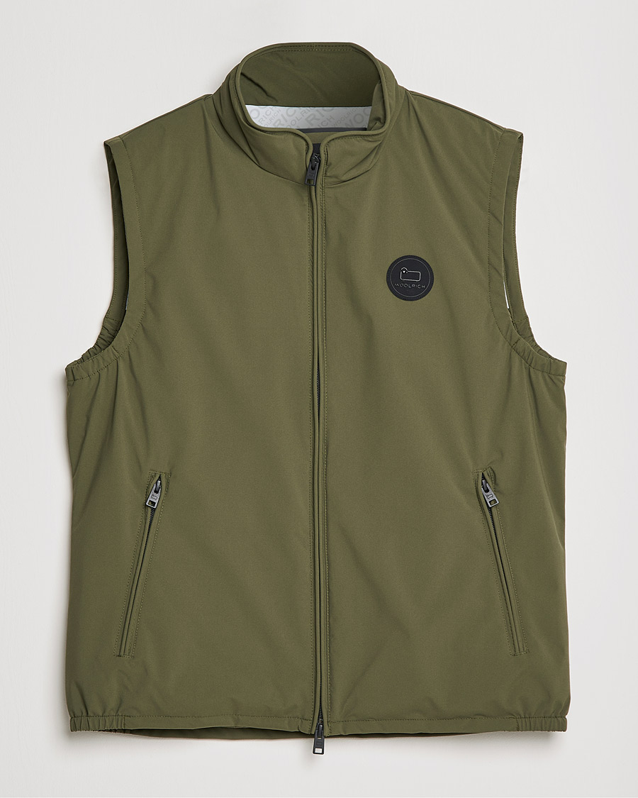 Men | Coats & Jackets | Woolrich | Pacific Padded Vest Outdoor Green