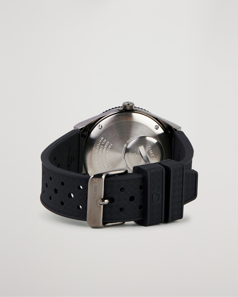 Men | Timex Q Diver GMT 38mm Rubber Strap Black/Grey | Timex | Q Diver GMT 38mm Rubber Strap Black/Grey
