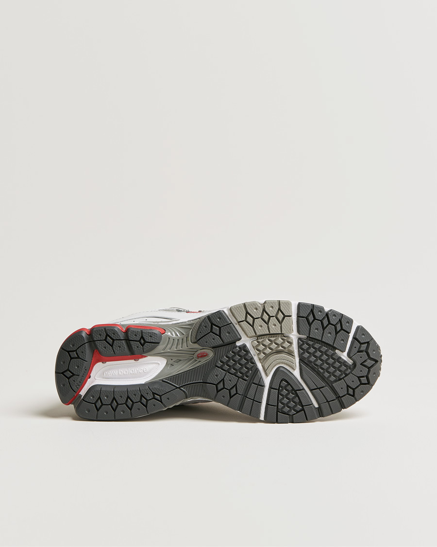 Men | New Balance M2002R Sneaker Silver Metallic | New Balance | M2002R Sneaker Silver Metallic