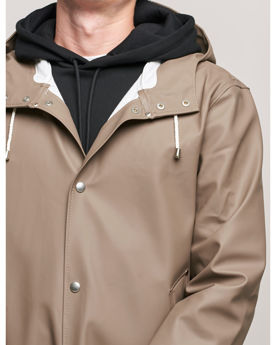 Men | Coats & Jackets | Stutterheim | Stockholm Raincoat Mole Brown