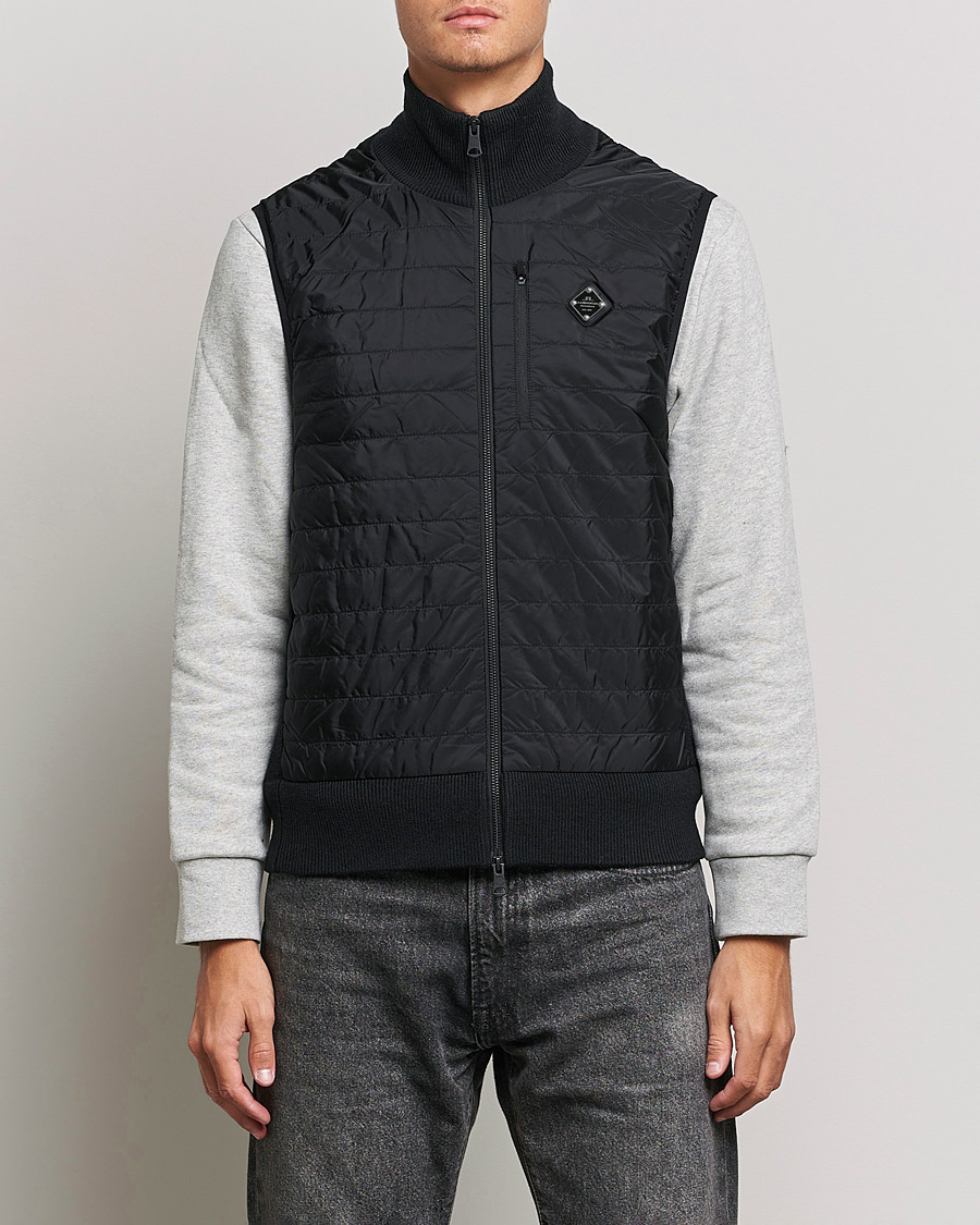 Men | Sweaters & Knitwear | J.Lindeberg | Becket Knitted Hybrid Zip Vest Black