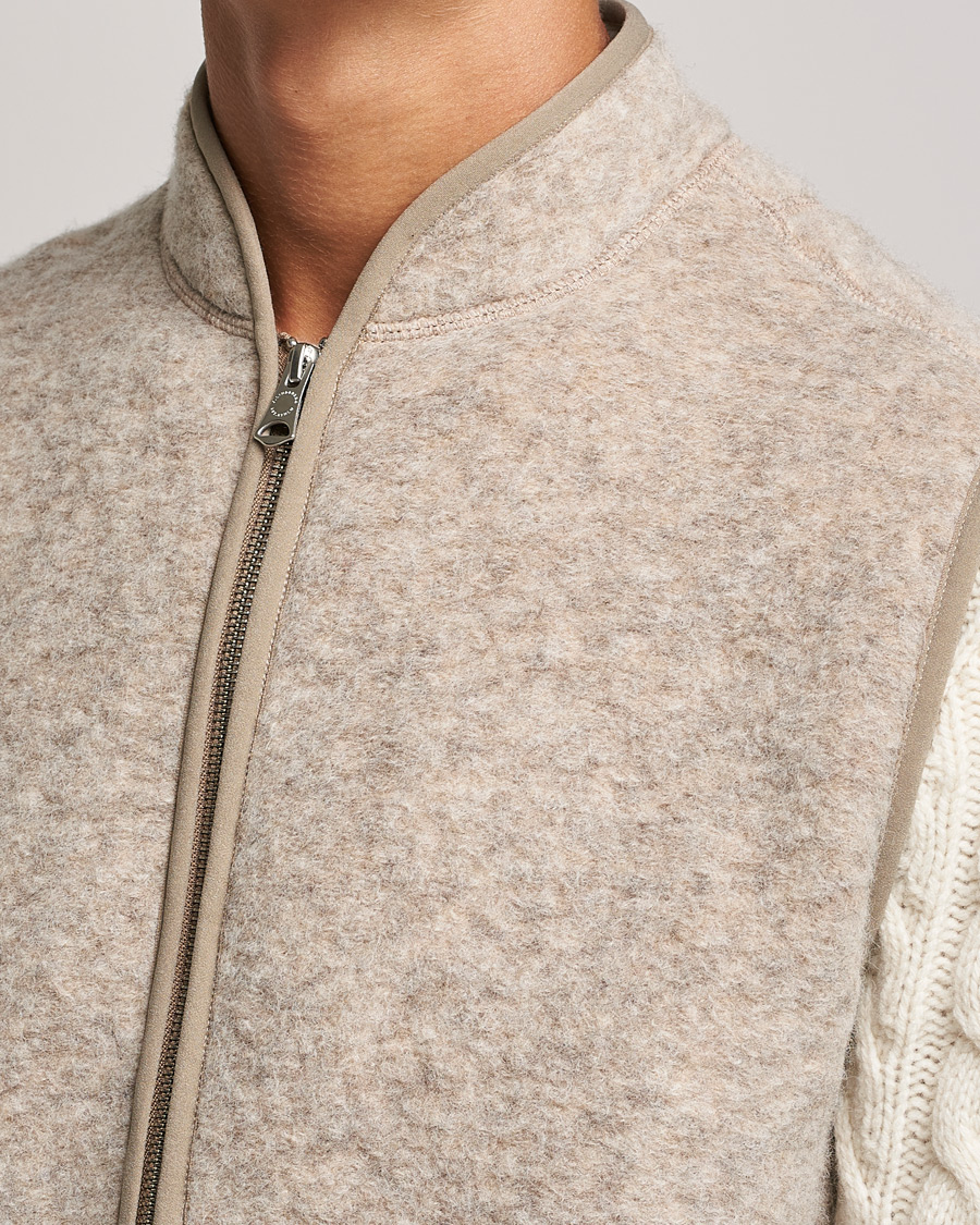 Men | Sweaters & Knitwear | J.Lindeberg | Duncan Wool Fleece Vest Tiger Brown