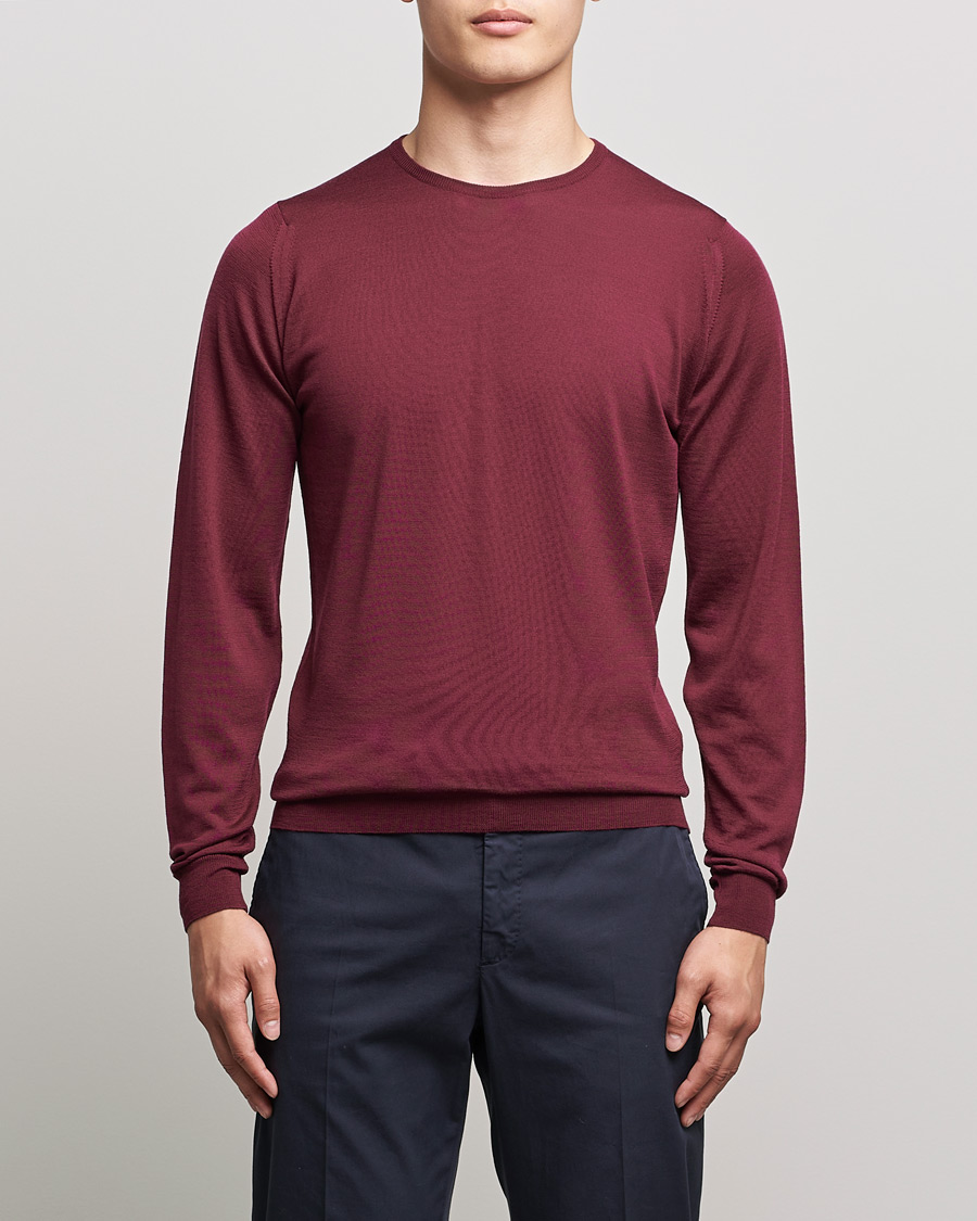 Men | Sweaters & Knitwear | John Smedley | Lundy Extra Fine Merino Crew Neck Bordeaux