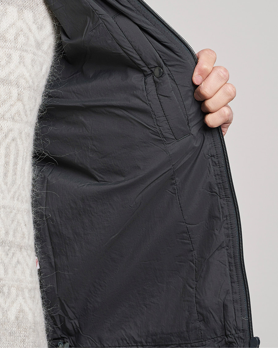 Men | Coats & Jackets | NN07 | Verve Primaloft Vest Dark Army