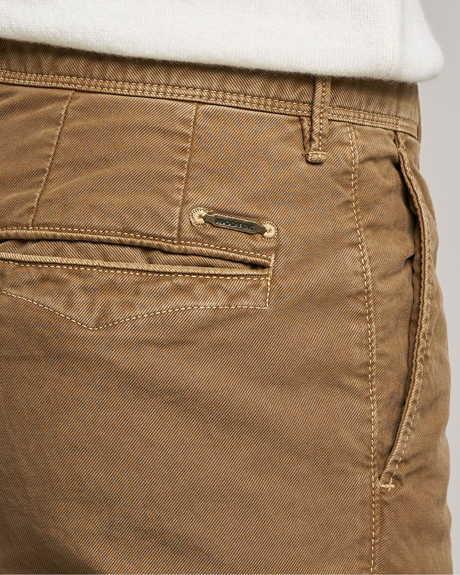 Men | Trousers | Incotex | Slim Fit Garment Dyed Slacks Brown