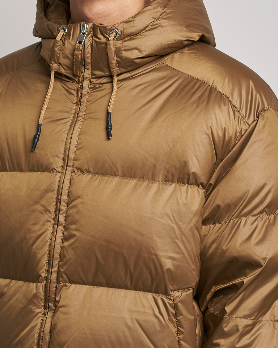 Men | Coats & Jackets | GANT | Shiny Puffer Hooded Jacket Toffee Beige