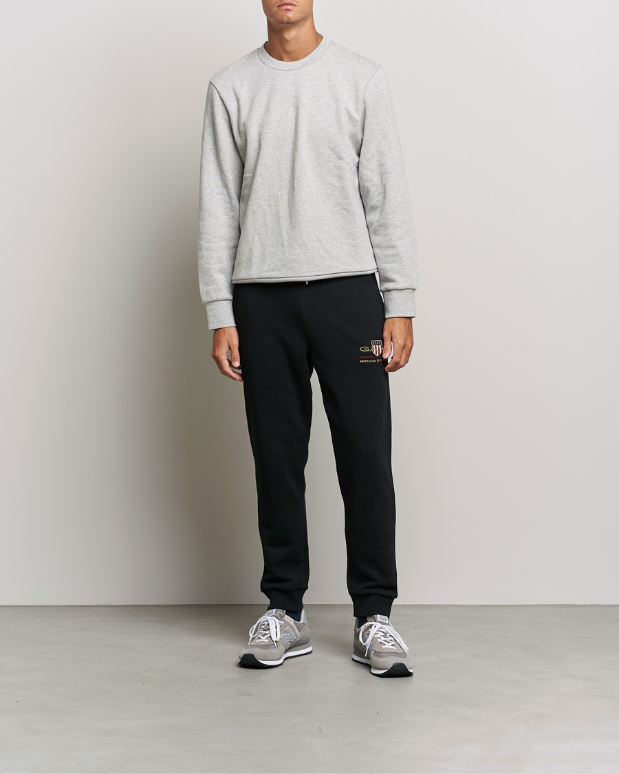 Men | Trousers | GANT | Archive Shield Sweatpants Black