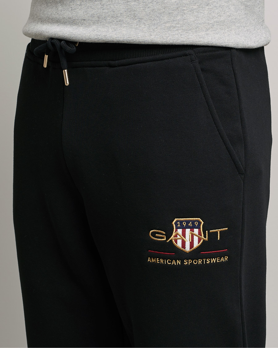 Men | Trousers | GANT | Archive Shield Sweatpants Black