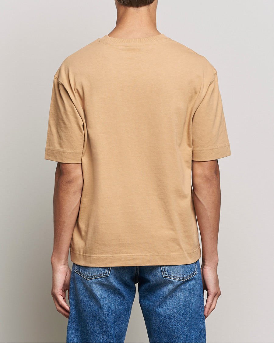 Men | T-Shirts | GANT | Icon Crew Neck T-shirt Toffee Beige