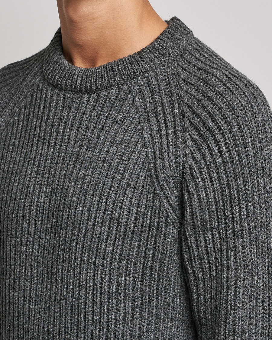 Men | Sweaters & Knitwear | Gloverall | Fisherman Rib Chunky Wool Crew Neck Grey