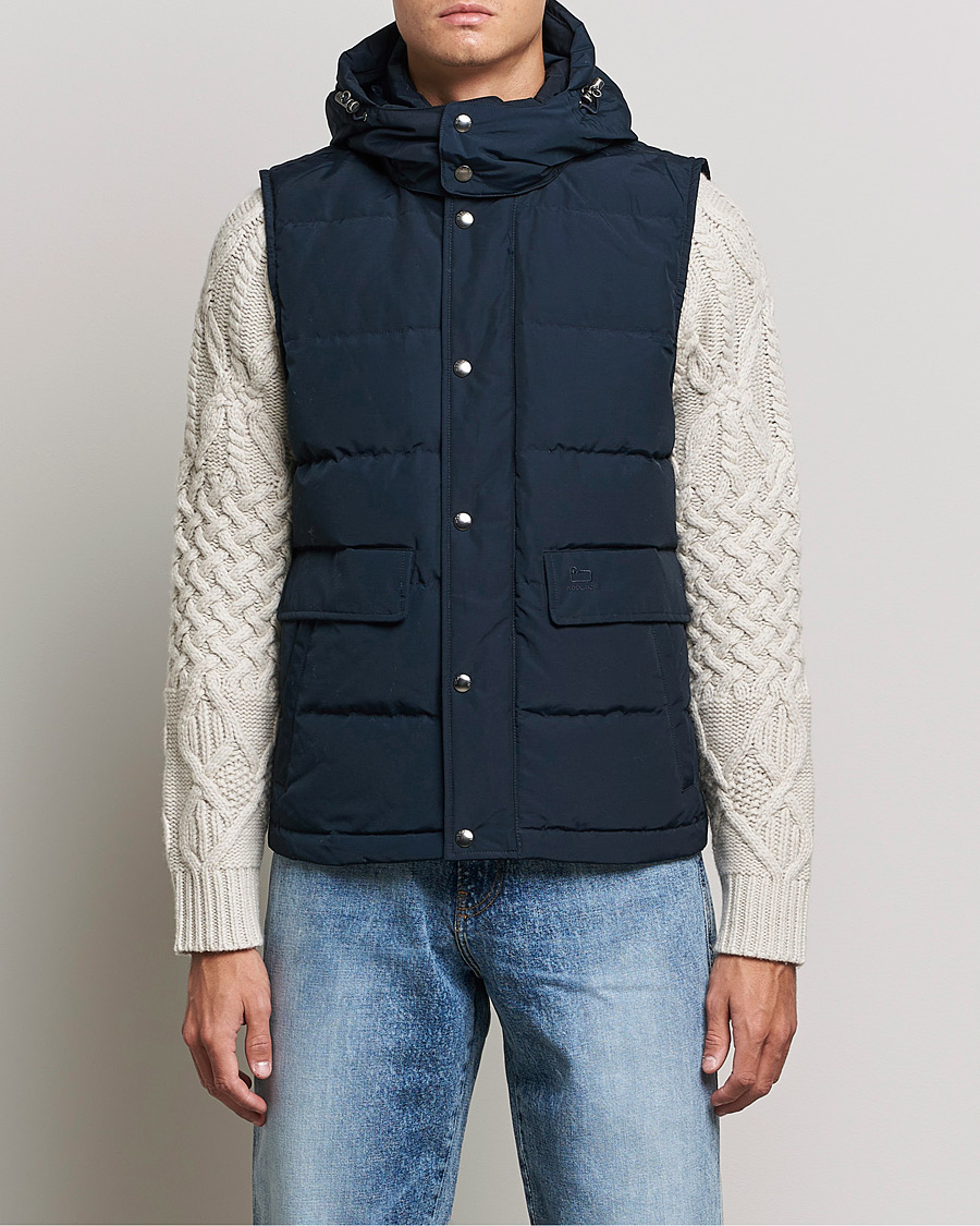 woolrich Aleutian vest （ダウンジャケット） Woolrich Men's Aleutian Vest with Detachable Hood - Frank's Sports