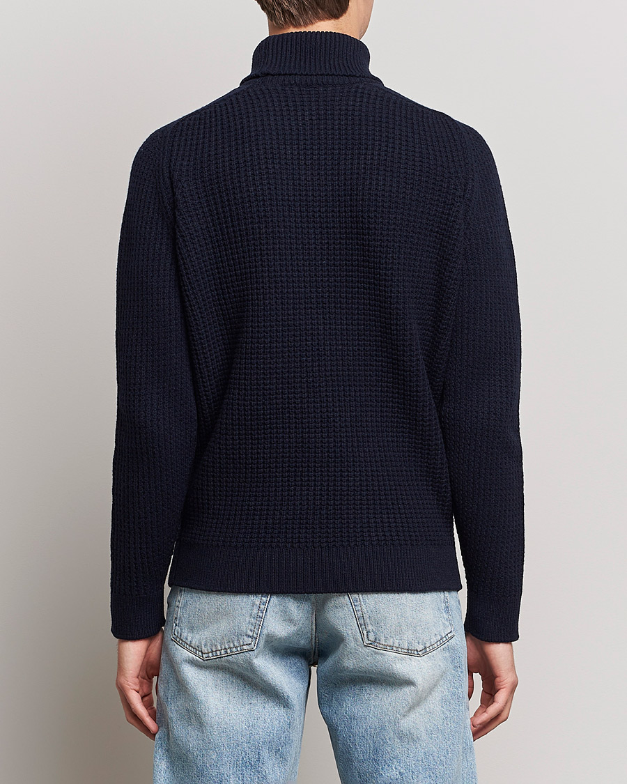Men | Sweaters & Knitwear | Baracuta | Wool Waffle Knit Turtleneck Dark Navy