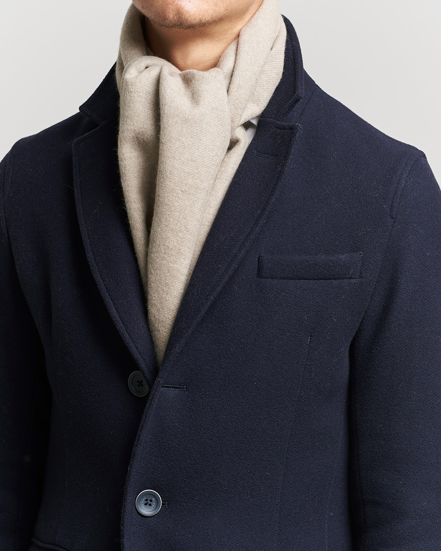 Men | Begg & Co Vier Lambswool/Cashmere Solid Scarf Mushroom | Begg & Co | Vier Lambswool/Cashmere Solid Scarf Mushroom