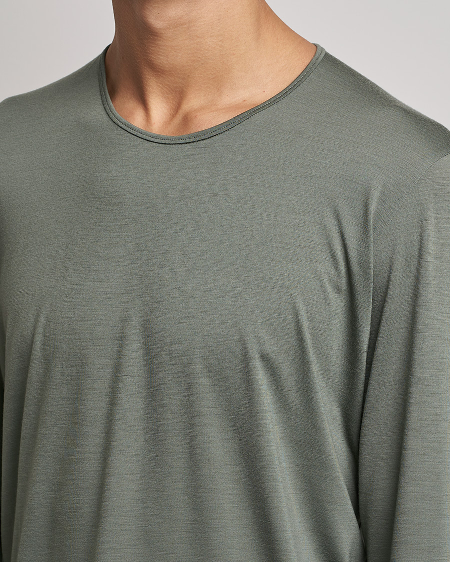 Men | T-Shirts | Arc'teryx Veilance | Frame Soft Merino Crew Neck Forage