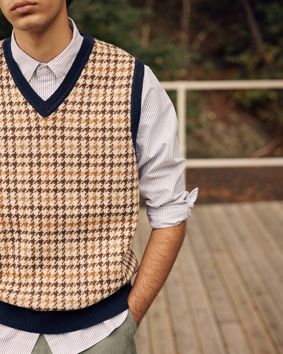 Men | Sweaters & Knitwear | BEAMS PLUS | Tartan Check Knit Vest Navy/Beige